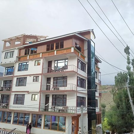 Hotel D Indian Kargil Bagian luar foto