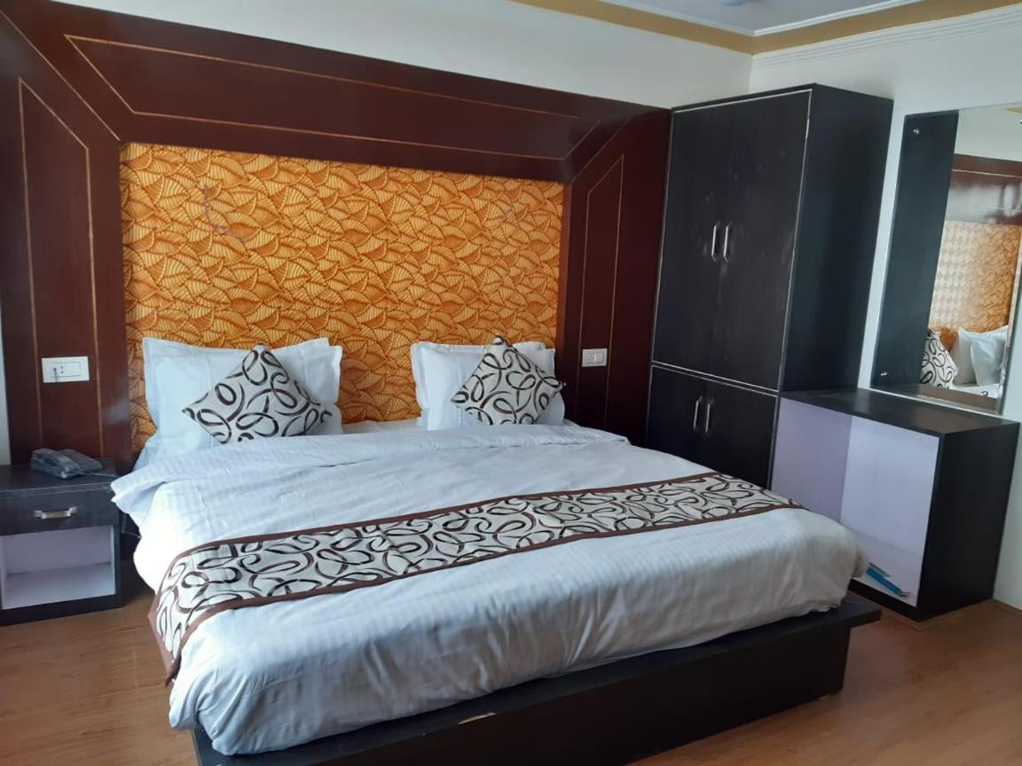 Hotel D Indian Kargil Bagian luar foto