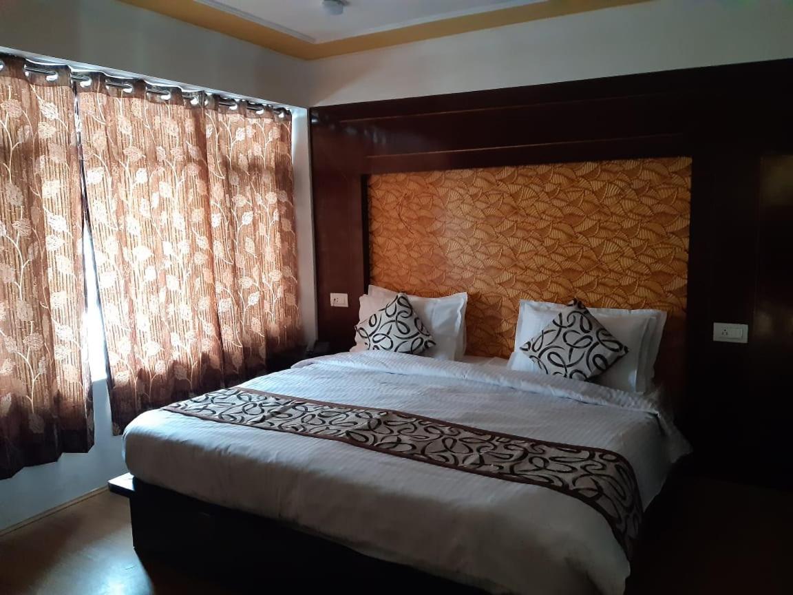 Hotel D Indian Kargil Bagian luar foto